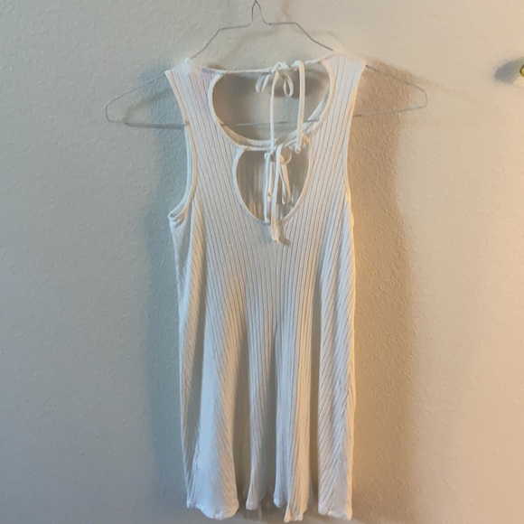 Cute white dress - Picture 4 of 4